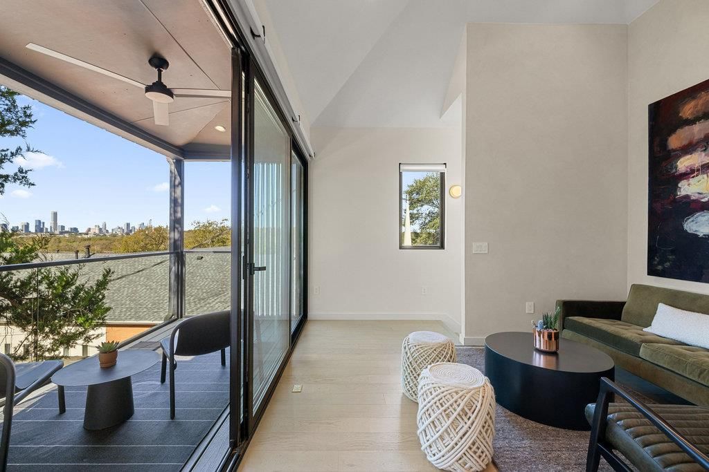 4707 Reyes ST 2, Austin, TX 78721