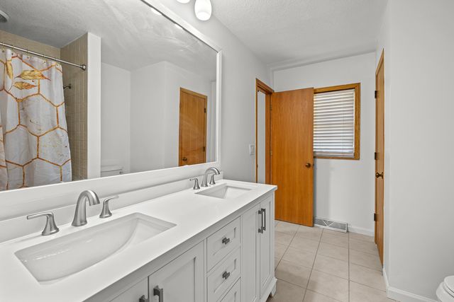 3410 18TH Street, Bettendorf, IA 52722