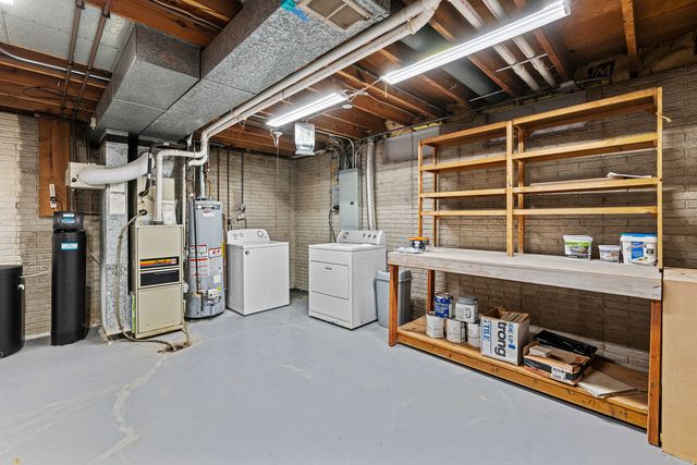 3410 18TH Street, Bettendorf, IA 52722