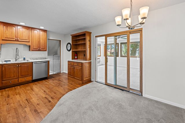 3410 18TH Street, Bettendorf, IA 52722