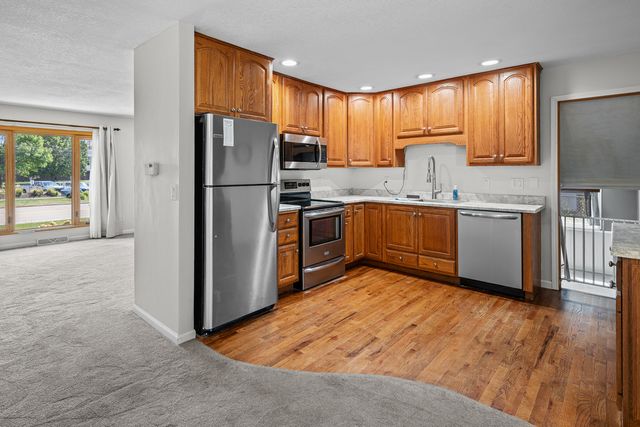 3410 18TH Street, Bettendorf, IA 52722