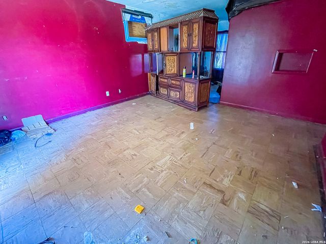 1000 Crockett, Beeville, TX 78102