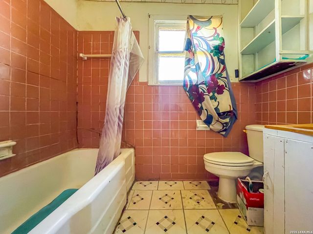 1000 Crockett, Beeville, TX 78102