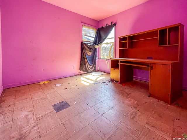 1000 Crockett, Beeville, TX 78102