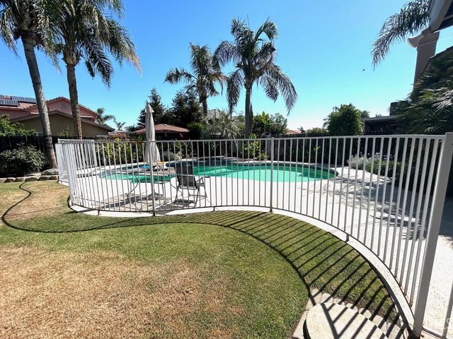 1514 Park City Avenue, Bakersfield, CA 93307