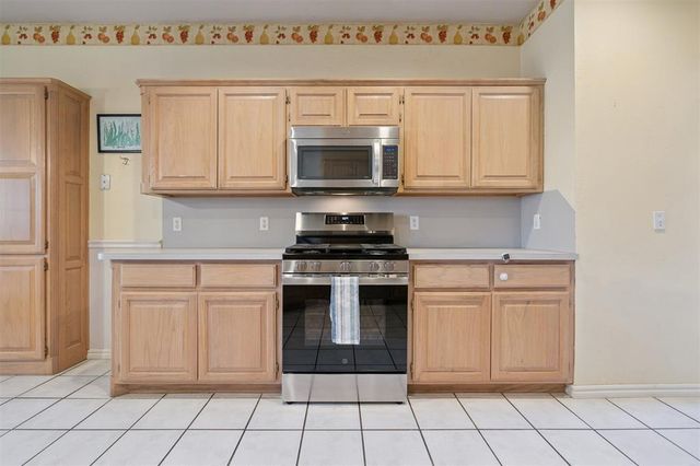 15613 Summit Parke Drive, Edmond, OK 73013