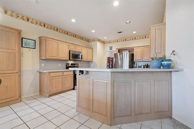 15613 Summit Parke Drive, Edmond, OK 73013