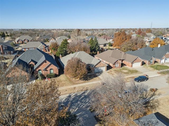 15613 Summit Parke Drive, Edmond, OK 73013
