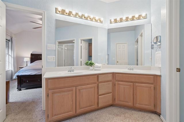 15613 Summit Parke Drive, Edmond, OK 73013