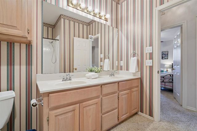 15613 Summit Parke Drive, Edmond, OK 73013