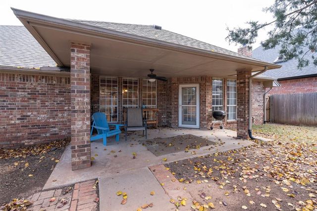 15613 Summit Parke Drive, Edmond, OK 73013