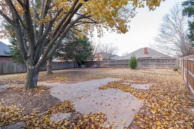 15613 Summit Parke Drive, Edmond, OK 73013