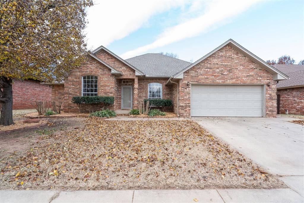 15613 Summit Parke Drive, Edmond, OK 73013
