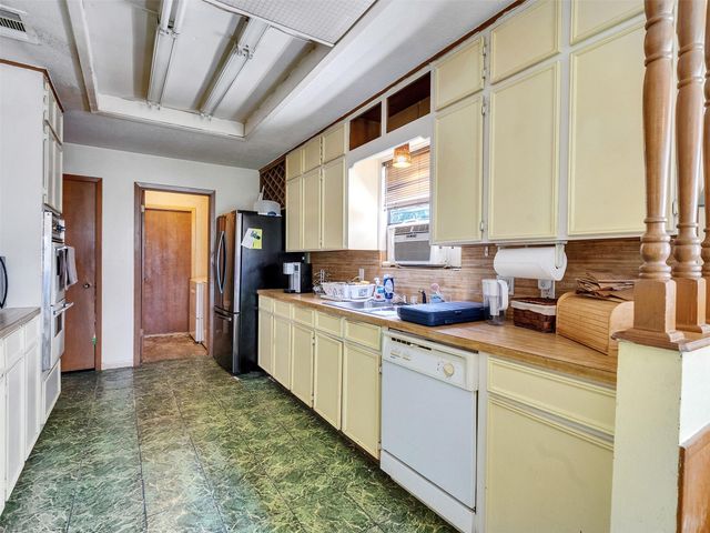 16411 Seven Waves Court, Crosby, TX 77532