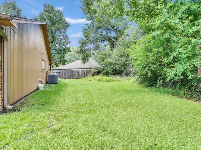 16411 Seven Waves Court, Crosby, TX 77532