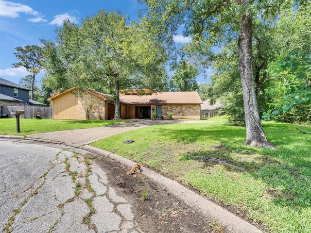16411 Seven Waves Court, Crosby, TX 77532
