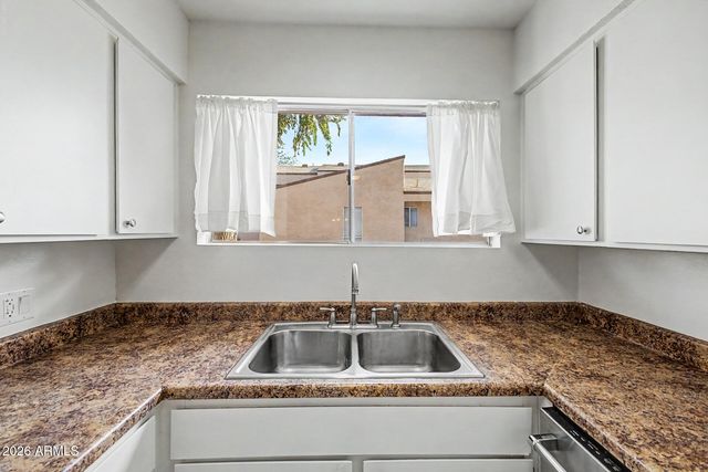 2663 E Silk Oak Drive, Tempe, AZ 85288