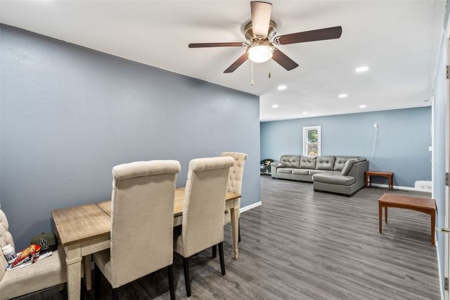 1275 E 36th Court, Des Moines, IA 50317