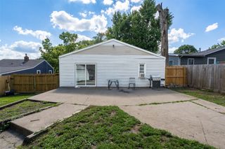 1275 E 36th Court, Des Moines, IA 50317
