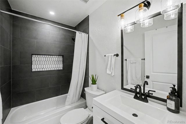 8975 W 89th Place, Broomfield, CO 80021