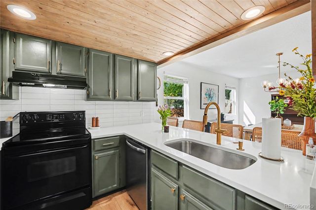8975 W 89th Place, Broomfield, CO 80021
