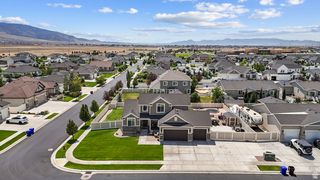 1576 E LOWE PEAK DR, Eagle Mountain, UT 84005