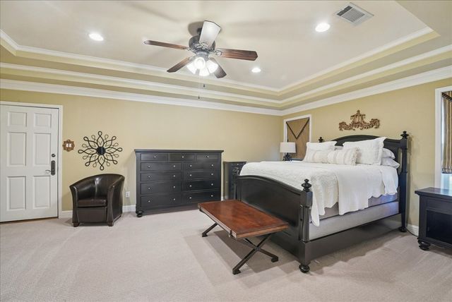 604 S Hampton Road, Oak Leaf, TX 75154