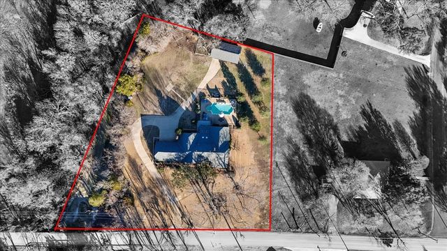 604 S Hampton Road, Oak Leaf, TX 75154