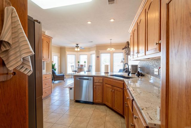 15 Lost Creek Dr, Heber Springs, AR 72543
