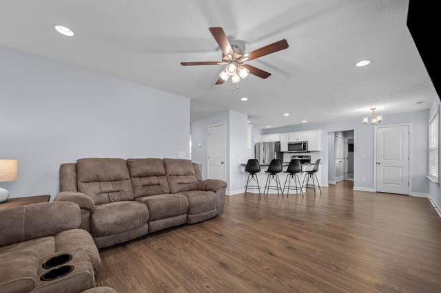 3042 Ronstadt Dr, Christiana, TN 37037