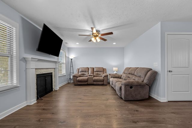 3042 Ronstadt Dr, Christiana, TN 37037