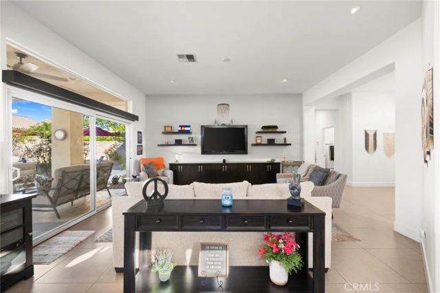 36627 Crown Street, Palm Desert, CA 92211