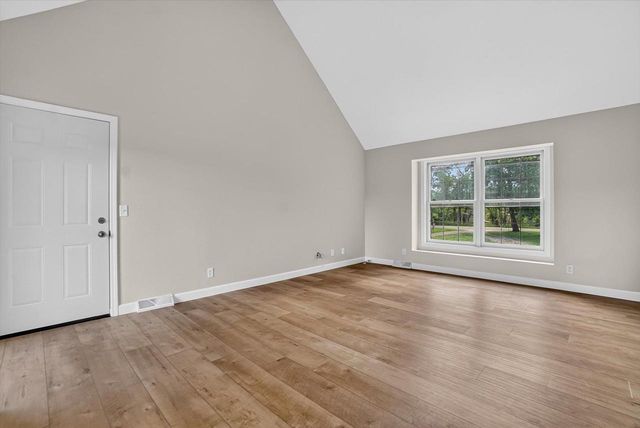 4437 S Oakley Road, Janesville, WI 53546