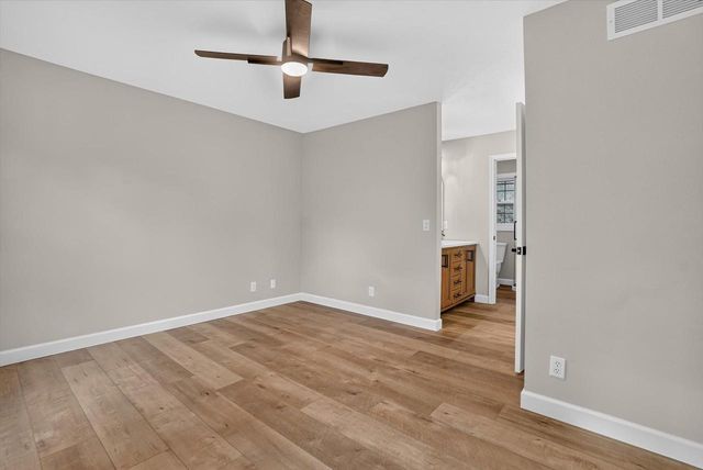 4437 S Oakley Road, Janesville, WI 53546
