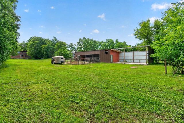 4437 S Oakley Road, Janesville, WI 53546
