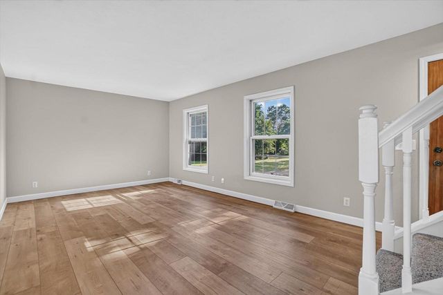 4437 S Oakley Road, Janesville, WI 53546