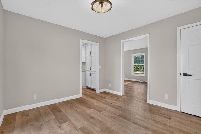 4437 S Oakley Road, Janesville, WI 53546