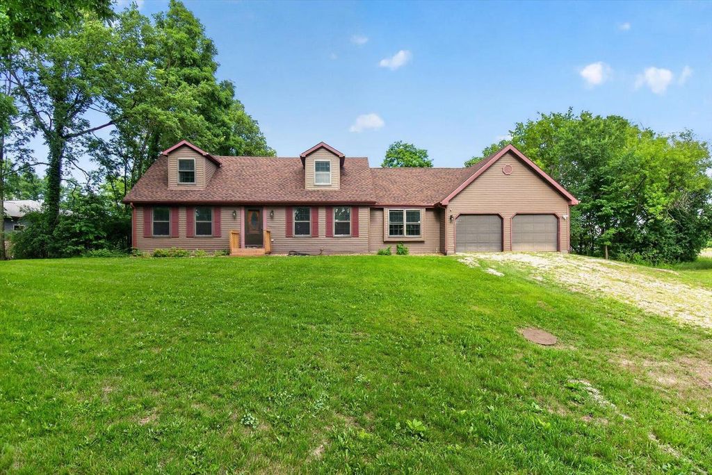 4437 S Oakley Road, Janesville, WI 53546
