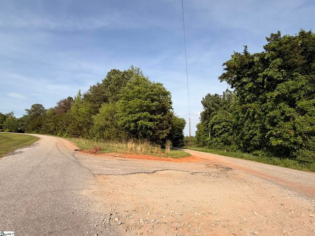 215 Leonard Road, Duncan, SC 29334