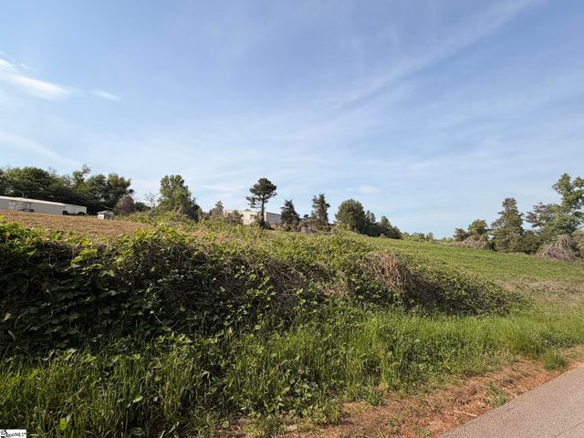 215 Leonard Road, Duncan, SC 29334