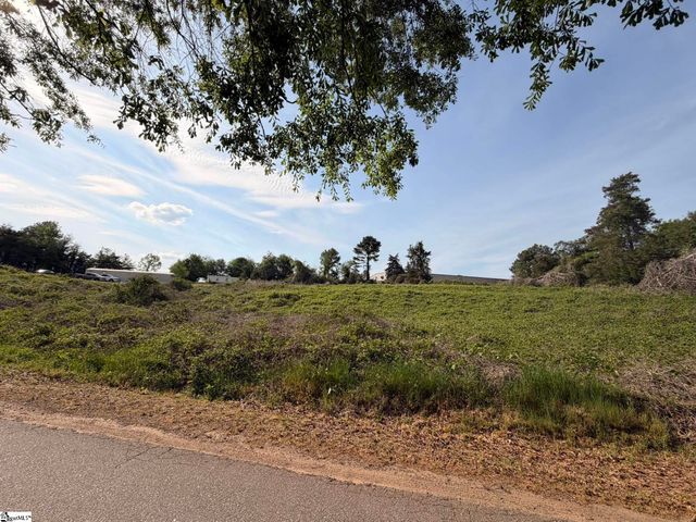 215 Leonard Road, Duncan, SC 29334