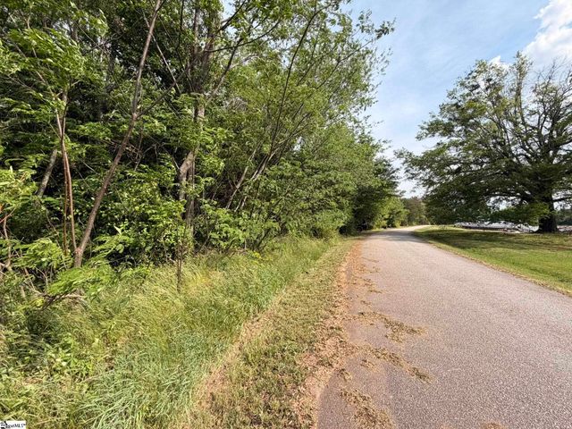 215 Leonard Road, Duncan, SC 29334