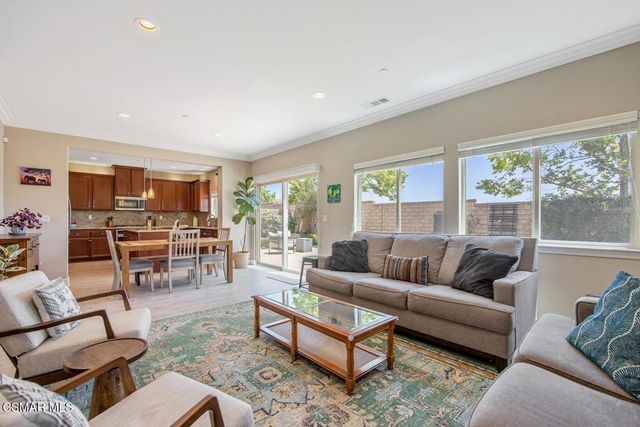 7092 Crimora Avenue, Moorpark, CA 93021