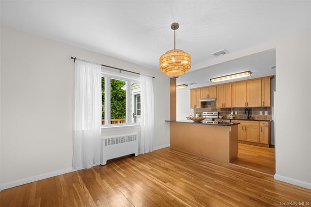 2716 Hewlett Avenue, Merrick, NY 11566
