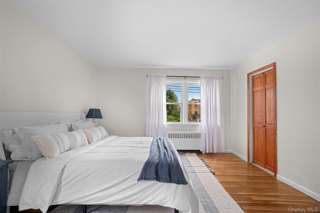 2716 Hewlett Avenue, Merrick, NY 11566