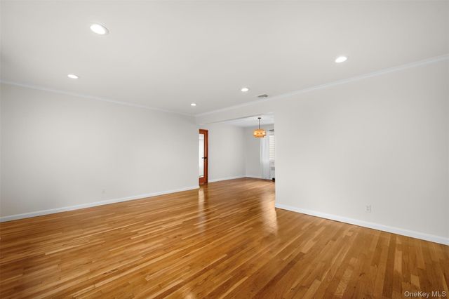 2716 Hewlett Avenue, Merrick, NY 11566