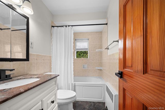 2716 Hewlett Avenue, Merrick, NY 11566