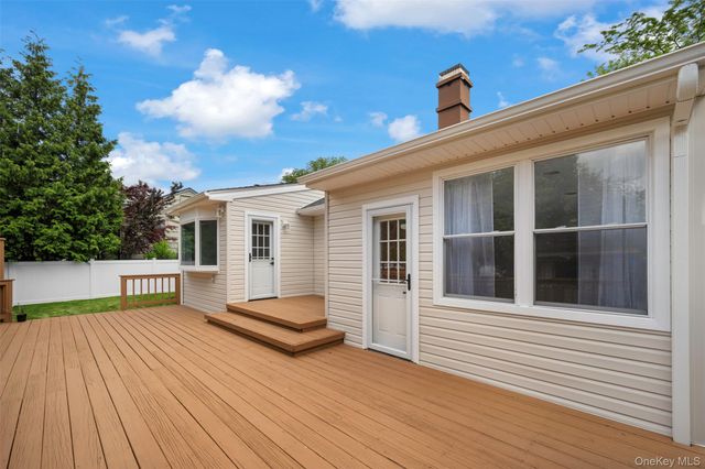 2716 Hewlett Avenue, Merrick, NY 11566