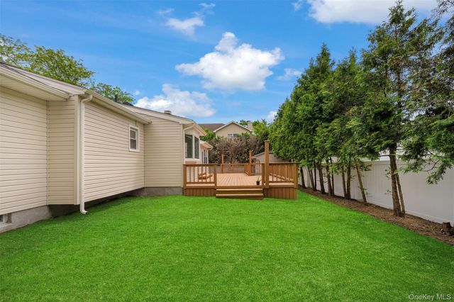 2716 Hewlett Avenue, Merrick, NY 11566