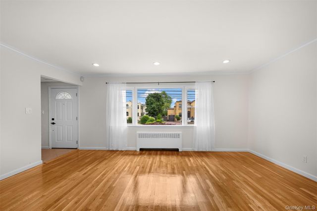 2716 Hewlett Avenue, Merrick, NY 11566